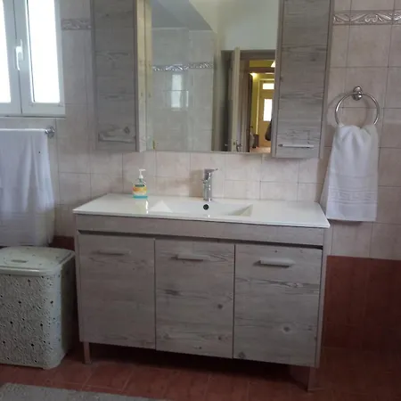 Σπίτι στο Χωριό - Les campagnards Ροδοδάφνη