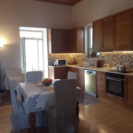 Σπίτι Στο Χωριό - Les Campagnards